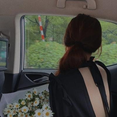 恋综女嘉宾段子冒犯群体，节目组紧急叫停，凌晨持续发酵
